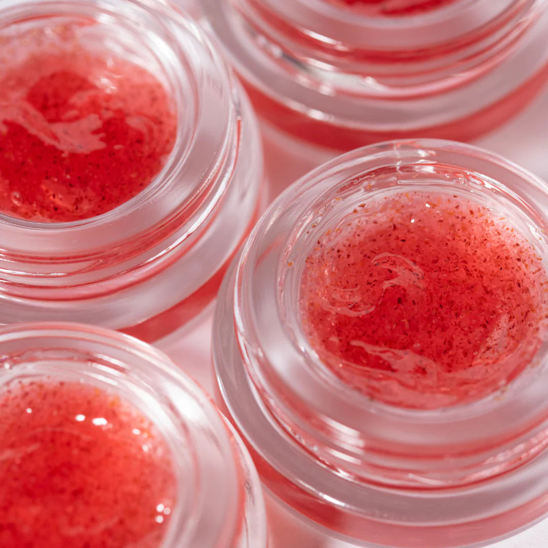 BLONDESISTER Lip Care Set "Kiss Me More" (Colorless Lip Oil 7 ml and Lip Scrub 3 ml)